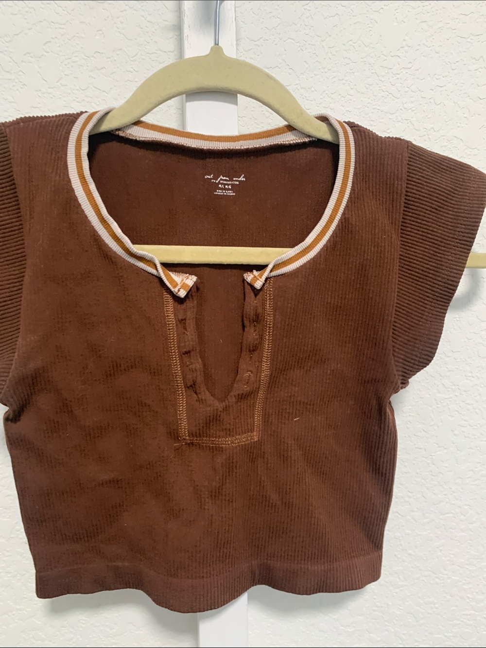Urban Outfitters Go For Gold Brown Short Sleeve Ribbed Crop Top - Picture 4 of 8